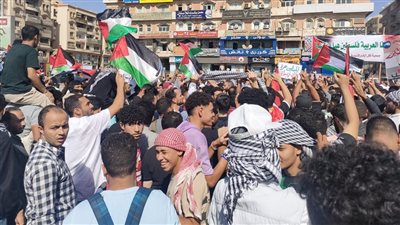 آلاف المواطنين يدعمون الفلسطينيين بميدان الحصري بـ 6 أكتوبر