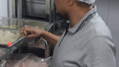 حملات تفتيشية على المنشآت السياحية بمدينة الغردقة (صور)