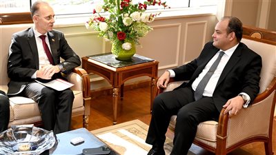 وزير الصناعة: بعثة تجارية موسعة إلى بلغاريا لجذب الاستثمارات 