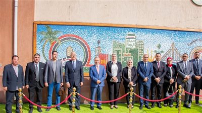 جدارية تجسد إنجازات الجمهورية الجديدة بكلية التربية النوعية بجامعة طنطا (صور)