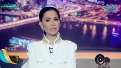 بسمة وهبة تتعرض لموقف محرج على الهواء: 