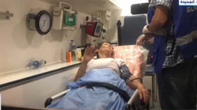 عاجل| الأطقم الطبية المصرية تتسلم السيدتين المفرج عنهما من غزة (فيديو)