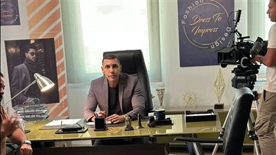 حسن أبو الروس يشارك جمهوره صورة من كواليس حكاية 