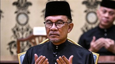 عاجل.. رئيس الوزراء الماليزي يندد بـ 