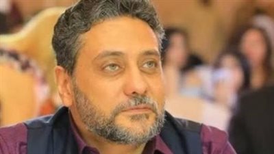 للمرة الثانية.. تامر فرج يؤجل عرض مسرحيته تضامنًا مع أحداث غزة 