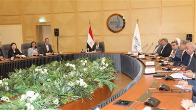 وزير النقل يبحث مع البنك الدولي تطوير خط لوجستيات التجارة 