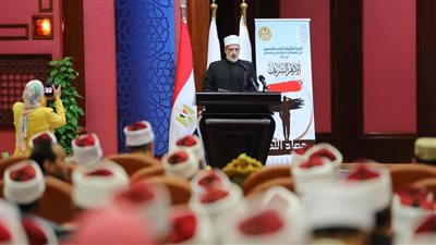 وكيل الأزهر يكرم أسر الشهداء وذوي الهمم بالندوة التثقيفية الـ51