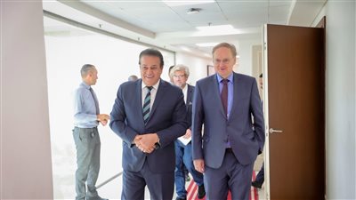 وزير الصحة يستقبل سفير الاتحاد الأوروبي في مصر لبحث التعاون بالملف الطبي