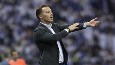 ماذا قال مدرب أهلي جدة عقب الخسارة بثلاثية من الهلال؟
