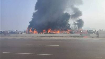 بعد حريق عدد كبير من السيارات.. ننشر الصور الأولى من موقع حادث طريق الإسكندرية الصحراوي