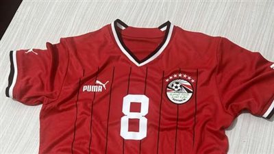 انتهاء المزاد.. بيع قميص طارق حامد ب145 ألف جنية لدعم شعب غزة