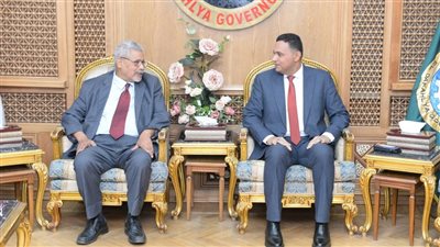 محافظ الدقهلية يستقبل نقيب الأطباء ومجلس النقابة 
