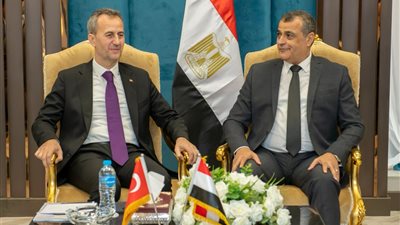 وزير الإنتاج الحربي يستقبل رئيس وكالة الصناعات الدفاعية التركية