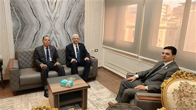 رئيس جامعة المنوفية يلتقي رئيس محكمة شبين الكوم الكلية والمحامي العام 