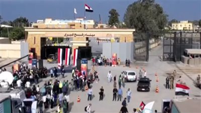 عاجل| وصول الحافلة الثالثة من مزدوجي الجنسية من غزة إلى معبر رفح