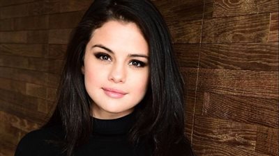 سيلينا غوميز تمزح بغيرة الطفولة: 