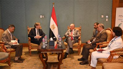 وزير الري يؤكد أهمية اتخاذ إجراءات جادة للتعامل مع قضايا المياه والمناخ