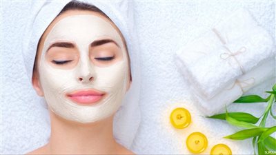 ماسكات تفتيح البشرة: طرق طبيعية وفعّالة لتحقيق الإشراق والتوهج