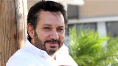 هكذا يظهر كمال أبو رية في فيلم ”المنبر”