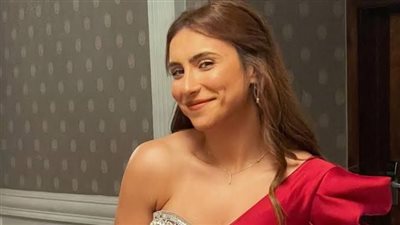 قطار محاكمات الأسبوع| نظر محاكمة المتهم بالتحرش بالفنانة هلا السعيد والحكم على إنجى حمادة وكروان مشاكل الأبرز