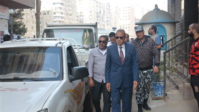 محافظ القليوبية يُوقف أعمال بناء مُخالف بأحد العمارات بمنطقة الفلل ببنها