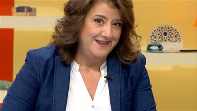 إيقاف الإعلامية ندى عبدالصمد عن العمل في هيئة الإذاعة البريطانية 