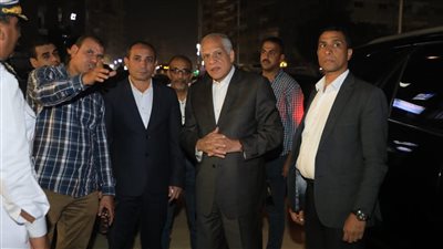 محافظ الجيزة يتابع التزام المحال والمنشآت التجارية بإجراءات ترشيد الكهرباء ومواعيد الغلق