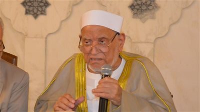 وزير الأوقاف يهنئ أحمد عمر هاشم بعودته لمجلس الحديث بمسجد الحسين