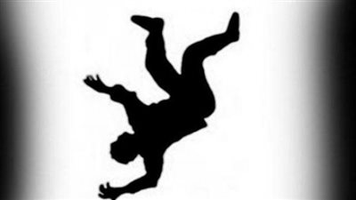 نجار يلقي عامل من أعلى مبنى بالقاهرة.. والسبب خلافات العمل 