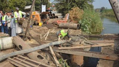 الأهالي أكتشفوا التصدعات.. أبرز معلومات عن كوبري أشمنت ببني سويف