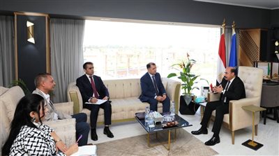 لهذا السبب.. محافظ أسوان يستقبل سفير طاجيكستان