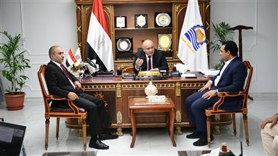 محافظ قنا يبحث إنشاء محطة وسيطة لتجميع القمامة بقوص