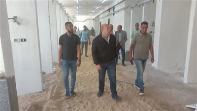 نائب محافظ الجيزة يتابع التشطيبات النهائية لمشروع السوق الحضاري الجديد بالعياط