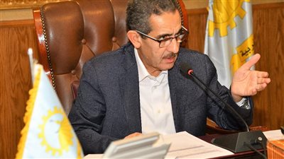 محافظ الغربية يتابع رصف وتطوير منشية عبد المنعم رياض بالمحلة الكبرى (صور)