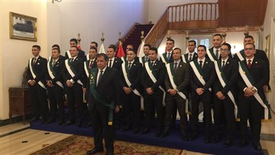 صورة جماعية للقضاة الجدد مع رئيس مجلس الدولة 