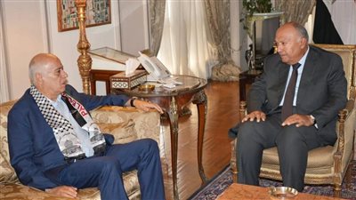 عاجل| وزير الخارجية يلتقي أمين سر اللجنة المركزية لحركة فتح في القاهرة