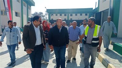 نائب محافظ الجيزة يتفقد مشروعات المبادرة الرئاسية حياة كريمة بمركز أطفيح