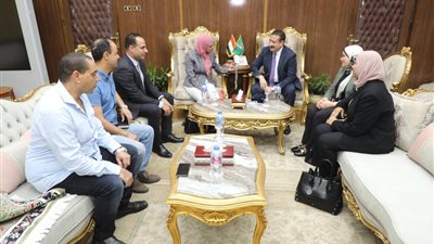 محافظ المنوفية يلتقي المدير التنفيذي لجائزة مصر للتميز الحكومي