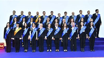 الأكاديمية العسكرية المصرية تنظم مراسم لتخريج الدفعة رقم (55) للملحقين الدبلوماسيين 