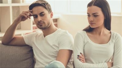 7 علامات إذا وجدت في خطيبك ابتعدي عنه