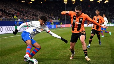 برشلونة يتلقى هزيمة مفاجئة أمام شاختار في دوري أبطال أوروبا