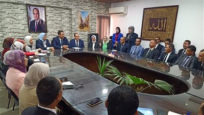 وكيل وزارة التعليم بالجيزة يجتمع بالدفعة الأولى للمبادرة الرئاسية 1000 مدير مدرسة
