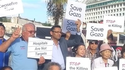 نقيب الصحفيين من بورسعيد يطالب بوقف الحرب في غزة وسط مئات اليابانيين