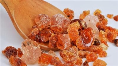 فوائد لبان الذكر للبشرة وفوائده الصحية 