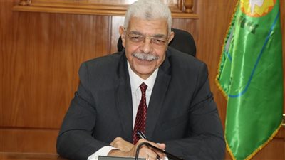 رئيس جامعة المنوفية يلتقي مسئولي شركة العبد للمقاولات لمتابعة سير العمل بالجامعة