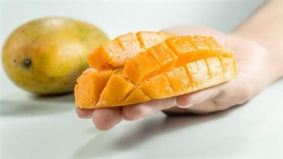 فوائد ثمار المانجو لصحة البشرة