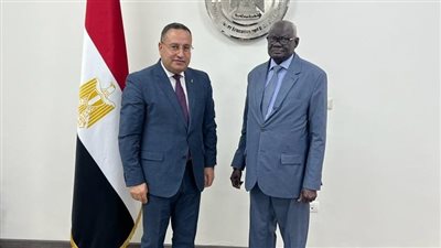 رئيس جامعة الإسكندرية يلتقي ووزير التعليم العالي بجمهورية جنوب السودان