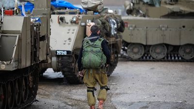 دوي صافرات الإنذار في تل أبيب عقب رشقة صاروخية أطلقها 