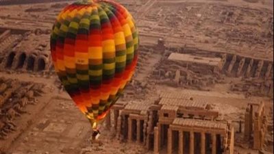 ألف سائح من مختلف الجنسيات على 38 رحلة بالون طائر في سماء الأقصر