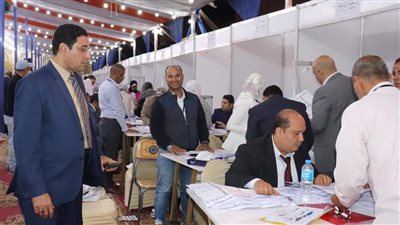 وكيل وزارة الرياضة بالجيزة يتابع عملية فرز صناديق الانتخابات بعمومية 